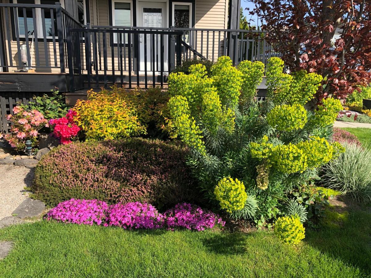 Lovely J Home -Stunning River View Cozy Two Bedroom Private Suite New Westminster Exterior photo